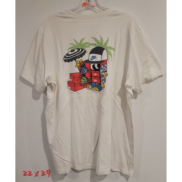 Nike "Shoebox" Graphic T-Shirt - Picture 6 of 6